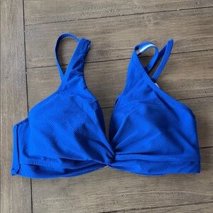 Shade & Shore Blue Twist Front Bikini Top